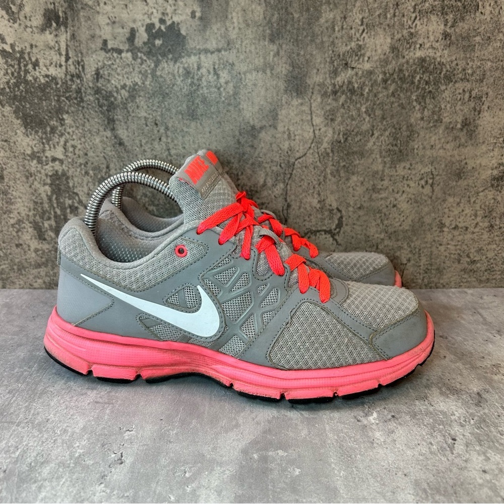 Nike Relentless 2 Running Shoes Womens sz 9.5 - pink/grey
